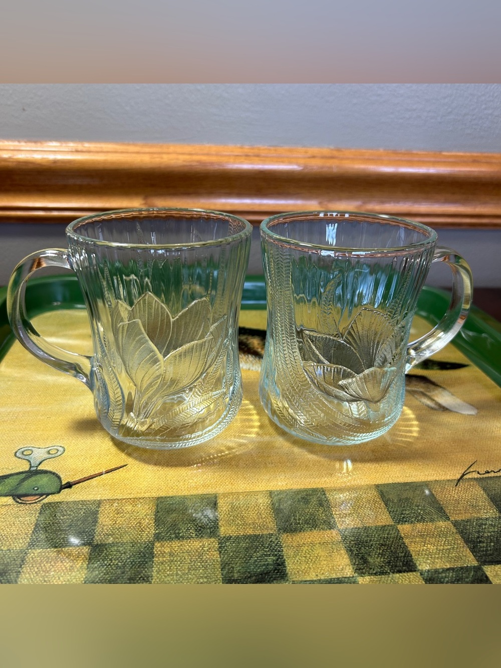 Vintage Arcoroc Canterbury Crocus Clear Glass Mugs Set of 2